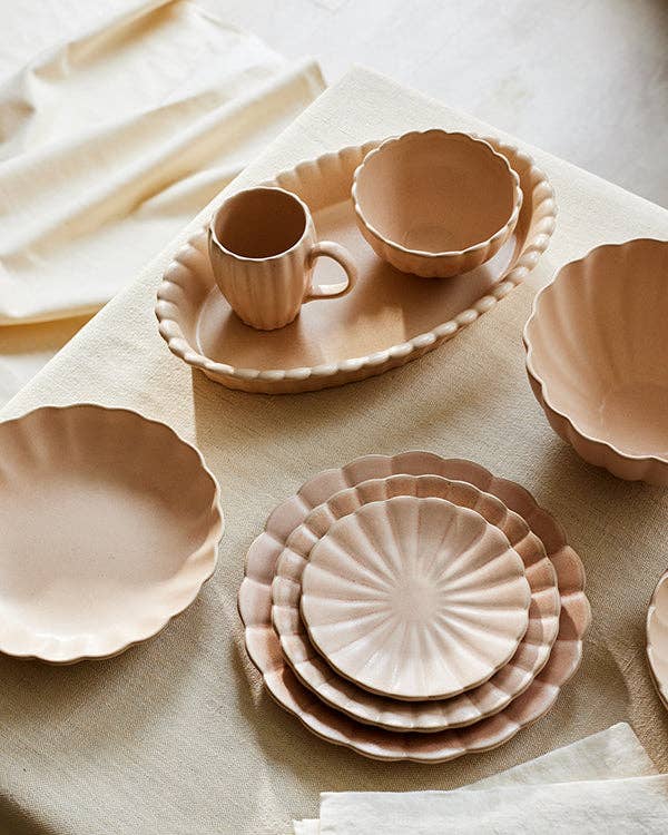 Lafayette Round Serving Bowl in Blush